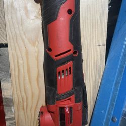 Multitool Milwaukee 