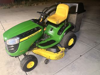 John Deere D140 Riding Mower With Bagger