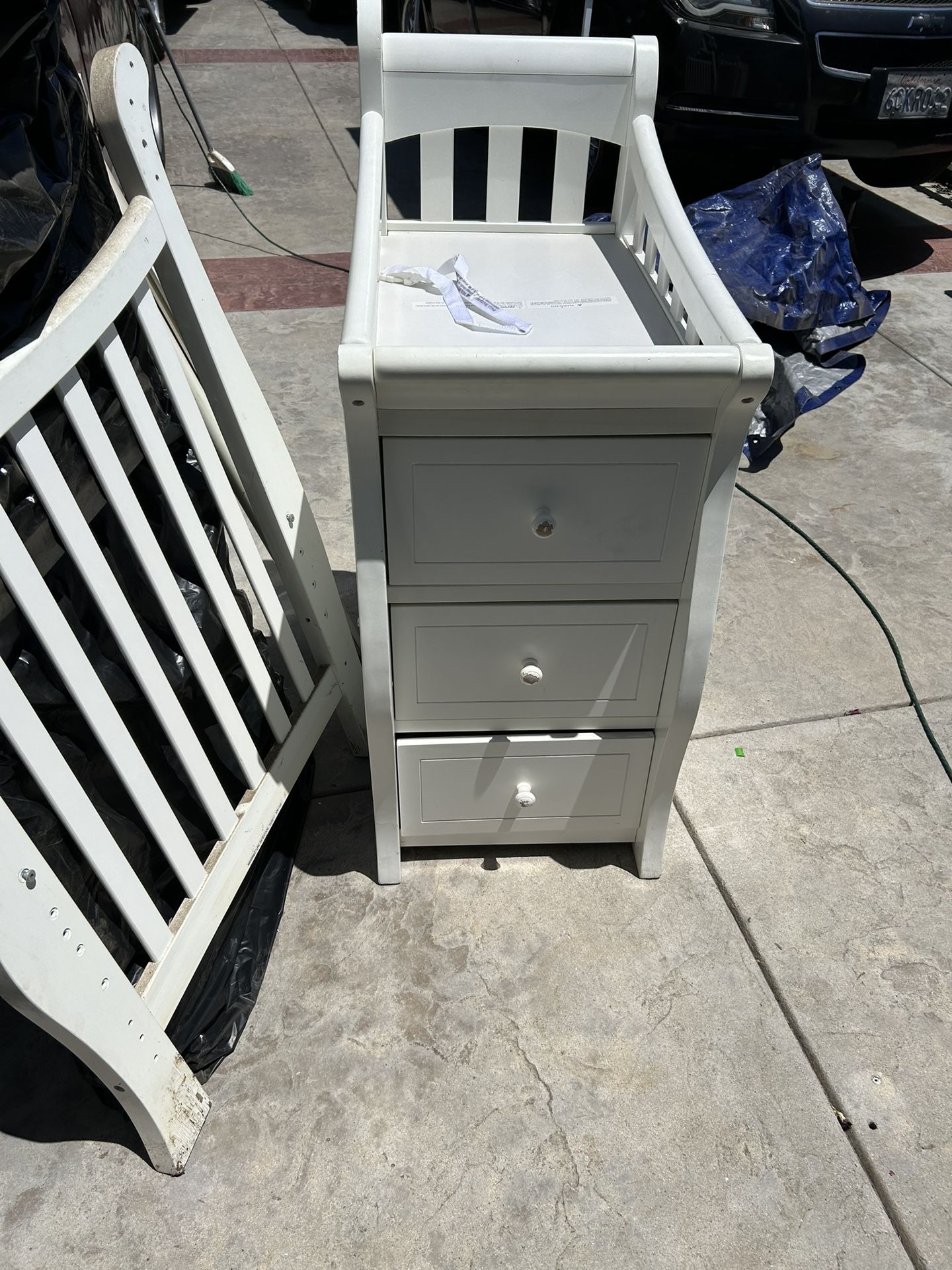 Crib With Changing Table
