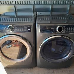 Electrolux Washer And Electric Dryer ( Semi New ) 