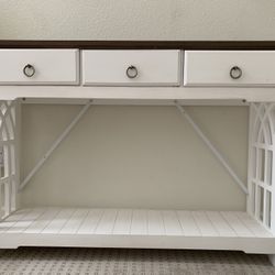 new Rustic Farmhouse Entryway Table With Drawers