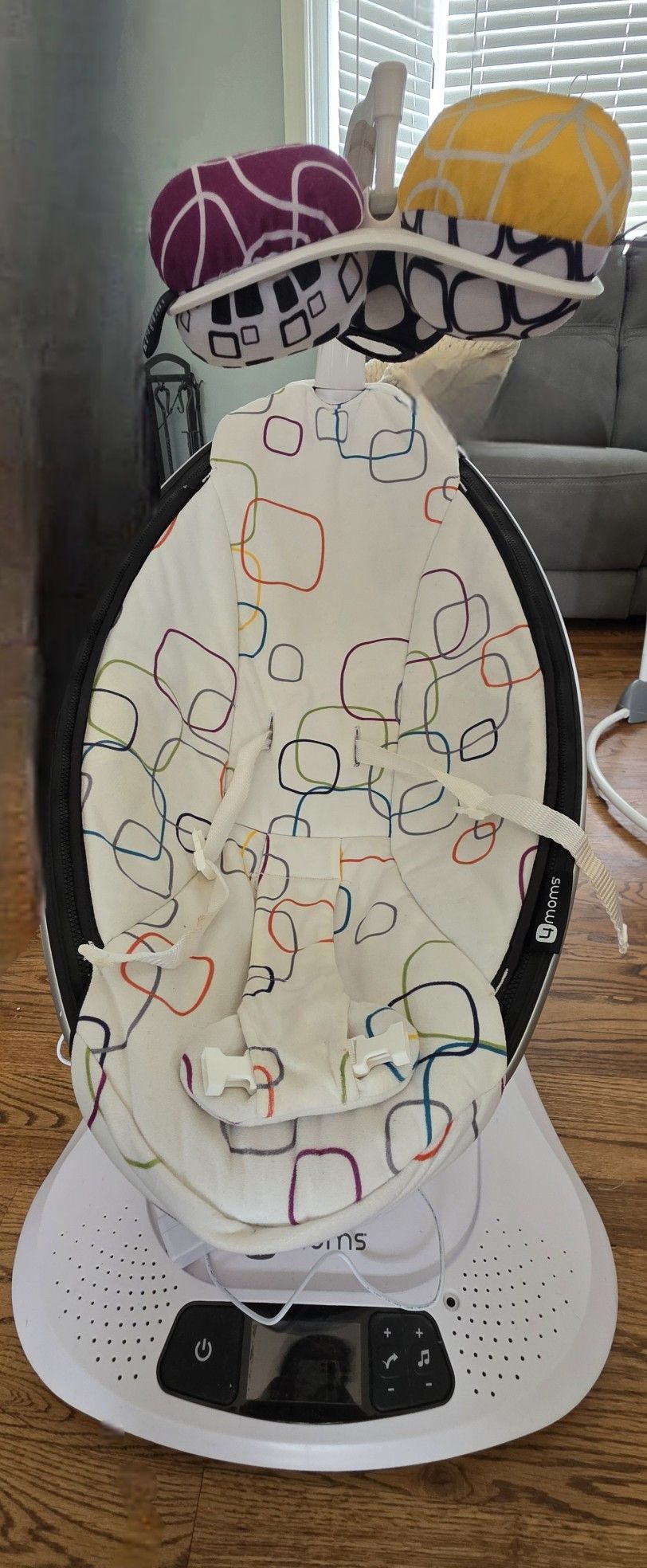 4 Moms Mamaroo