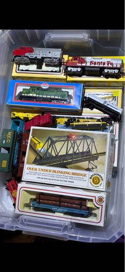 1:87 scale HO ModelTrains w/Track