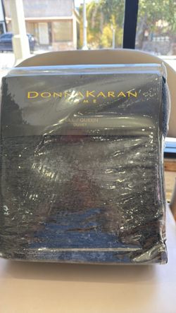 DonnaKaran fuul/gueen Duvet