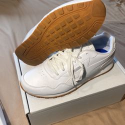 Reebok All White Gum Bottom Sz 11.5