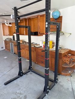 ROGUE HR-2 HALF WEIGHTS RACK WITH FAT AND SKINNY PULL UP BAR AND J HOOKS
