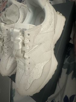 WOMENS CASUAL  NEW BALANCE