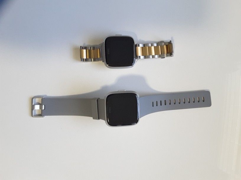 2 Fitbit VERSA LITE WATCHES WITH CHARGER