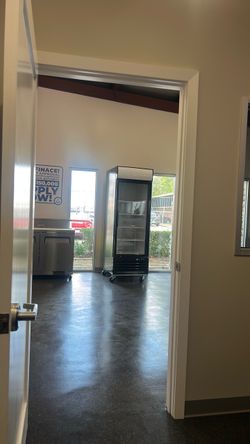 Commercial One Door Reach-In Merchandiser refrigerator