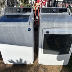 Washer 4.5 cu and gas dryer 7.5 cu set Midea