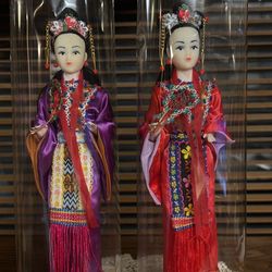 Set Of 2 Traditional Chinese collectible dolls 10.5” costume headdress fan jewelry 