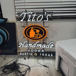 Tito’s light display