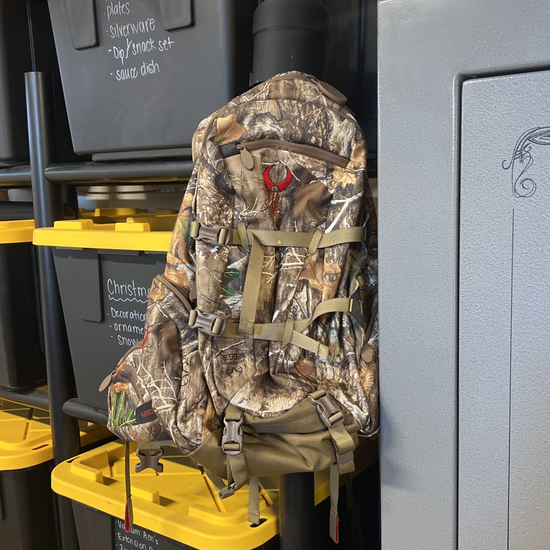 Badlands Super Day Pack