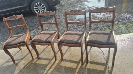 Duncan phyfe style vintage  chairs