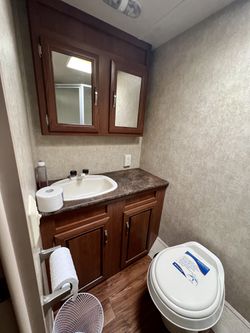 2014 Forest River RV Travel Trailer -Wildwood X-Lite 241QBXL -GREAT CONDITION. Thumbnail