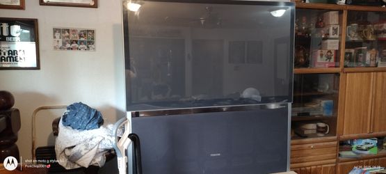 60in High Definition Projection TV (Toshiba)