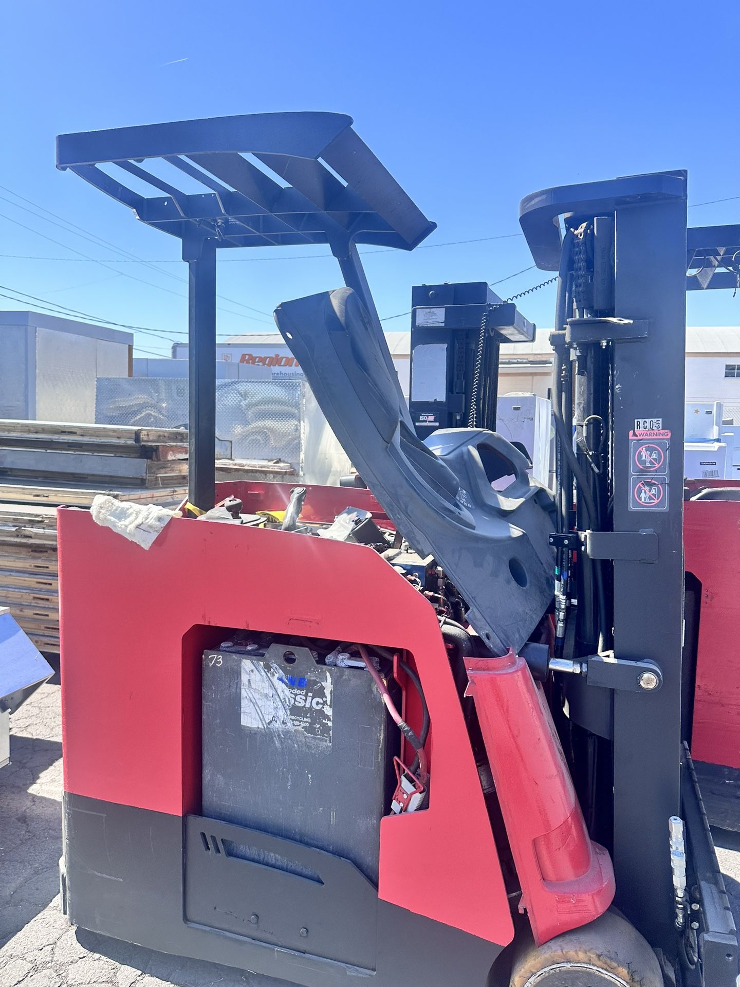 Raymond 425-C40TT Docker Forklift
