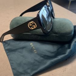 Gucci Sunglasses Like New 