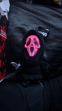 Ghostface mystery vinyl plush bag clip