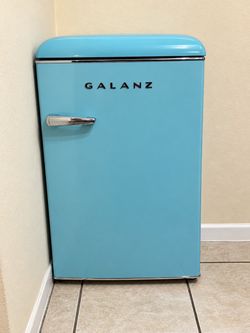 Galanz Retro Mini Fridge