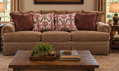 Bernhardt Couch. Delivery Available.