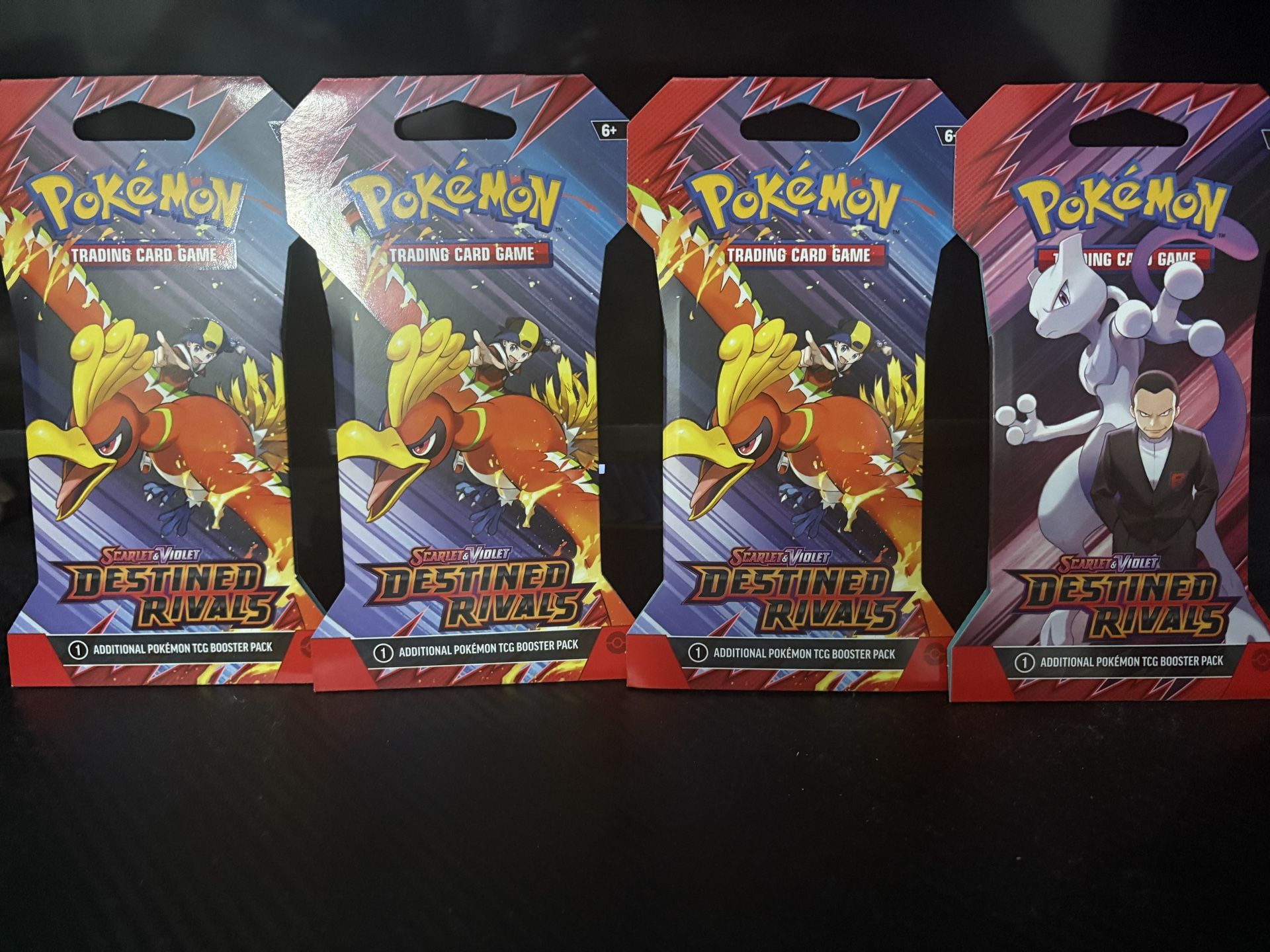 Destined Rivals Sealed Booster packs (4)