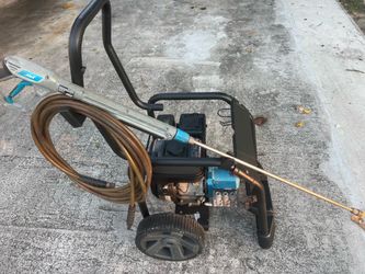 Pressure washer pressure cleaner with cat pump 3000 psi /2.6 gpm  works excellent