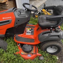 2014 Husqvarna Riding Lawn Mower 