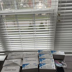 Disposable mask and cloth mask lot 