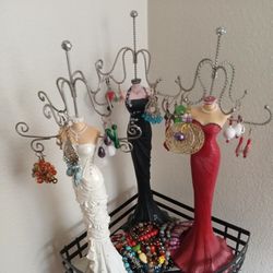 3 Collectible Earring Display