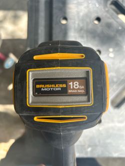 DeWalt DCN680 20V MAX XR Brushless 18-Gauge Brad Nailer.