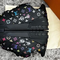 Lv shoe size 11