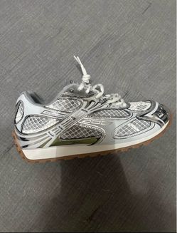 Bottega size 11