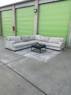 *Free Delivery* Ashley Sectional Couch Sofa