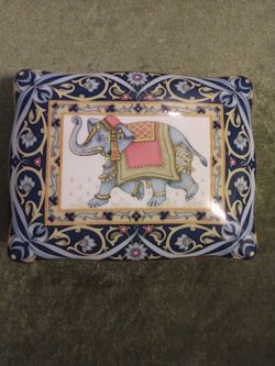 Wedgewood Trinket Box