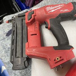 Milwaukee 18 Gauge Brad Nailer