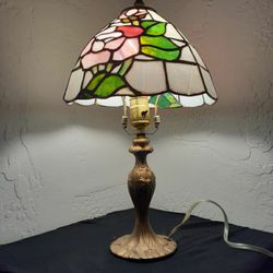 Lamp stained glass beautiful floral design