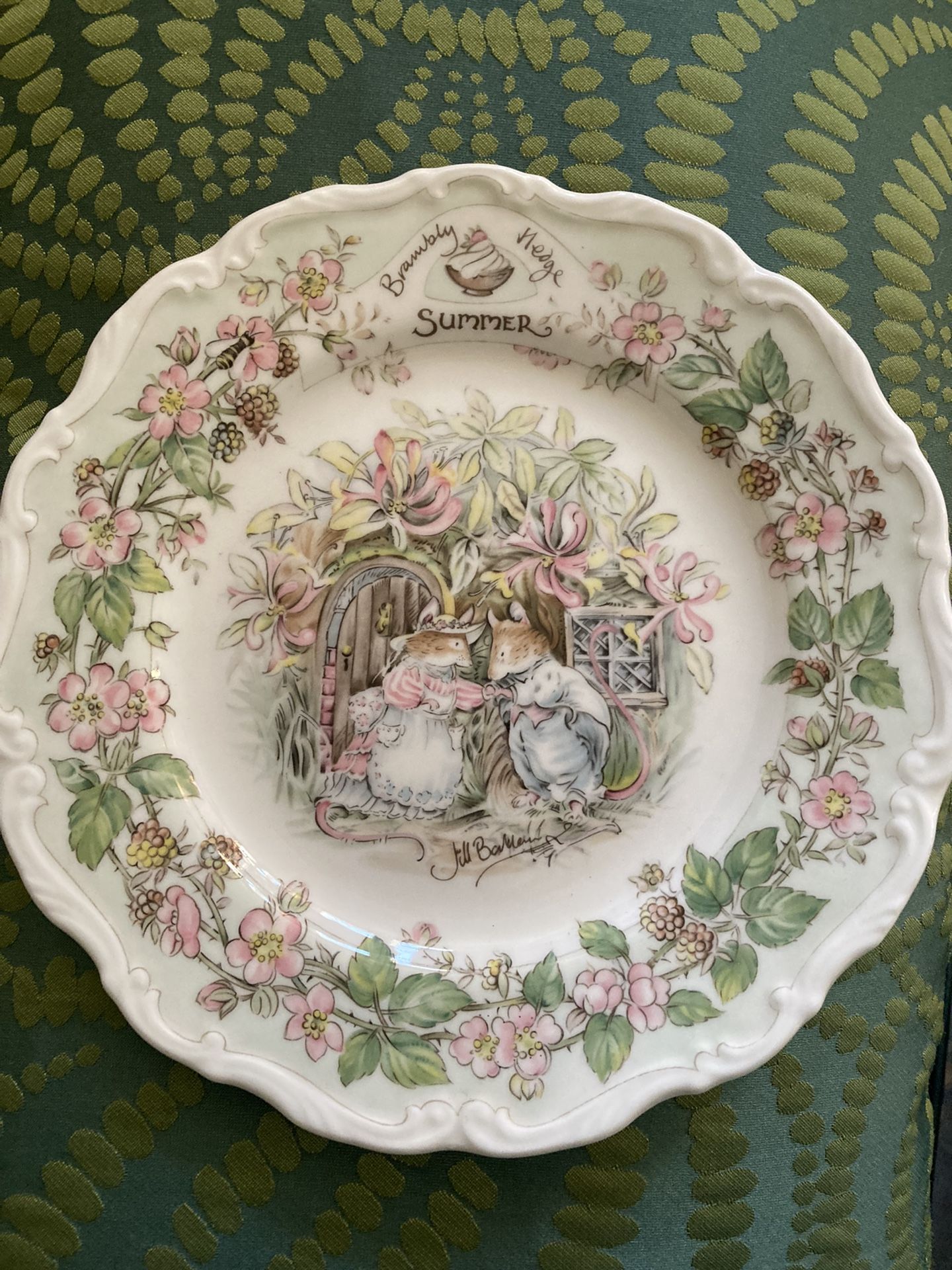 Beatrix Potter Cute Brambly Hedge Royal Doulton Plate