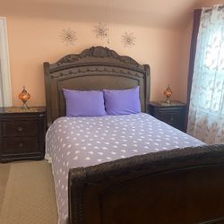 Bedroom Furniture Set 