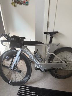2025 Quintana Roo XPR Triathlon Bike – Excellent Condition