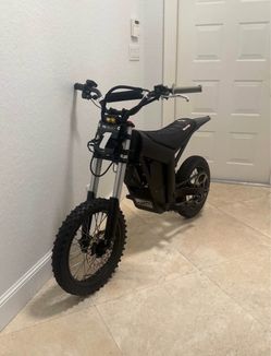 TUTTIO Electric Dirt Bike – NEED GONE SOON LOW MILAGE