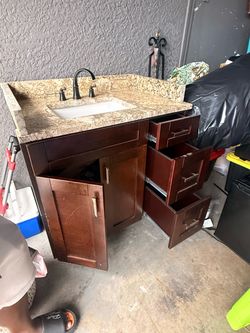 Bathroom vanity