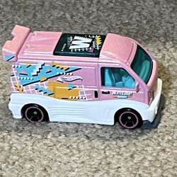 HOT WHEELS 2025 KEI SWAP PINK 11/250 HYX95 ART CARS NEW MODEL M. GABE DESIGN