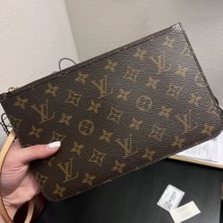 Louis Vuitton Neverfull GM Wristlet