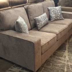 Sofa & Loveseat 