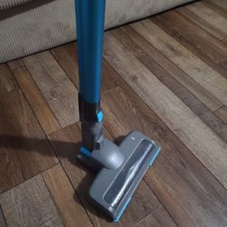 Re-chargable Vacuum 