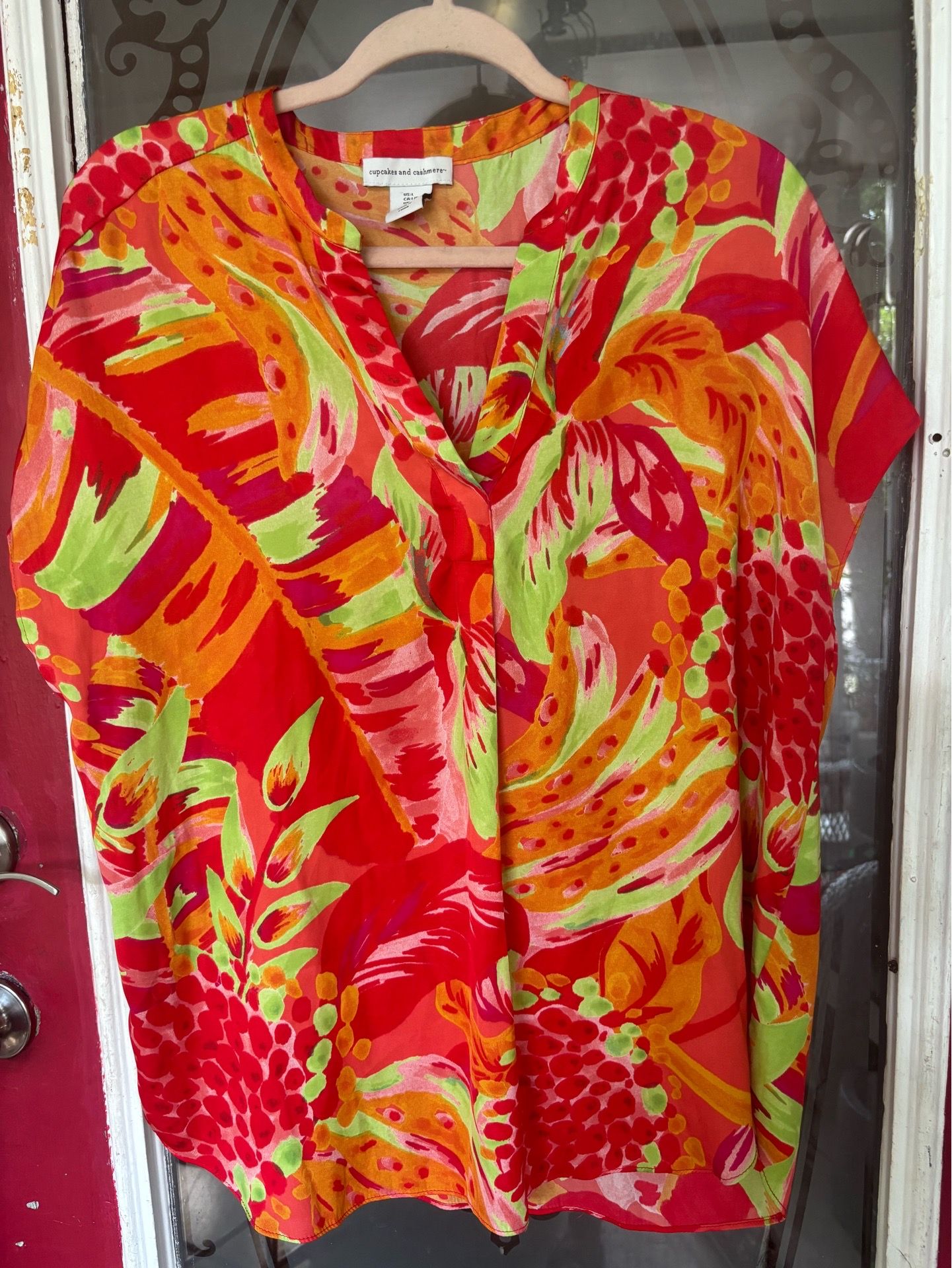 Adorable, brightly colored top.