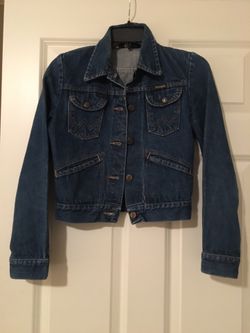 Like New size small women’s/juniors denim jacket. Smoke free home