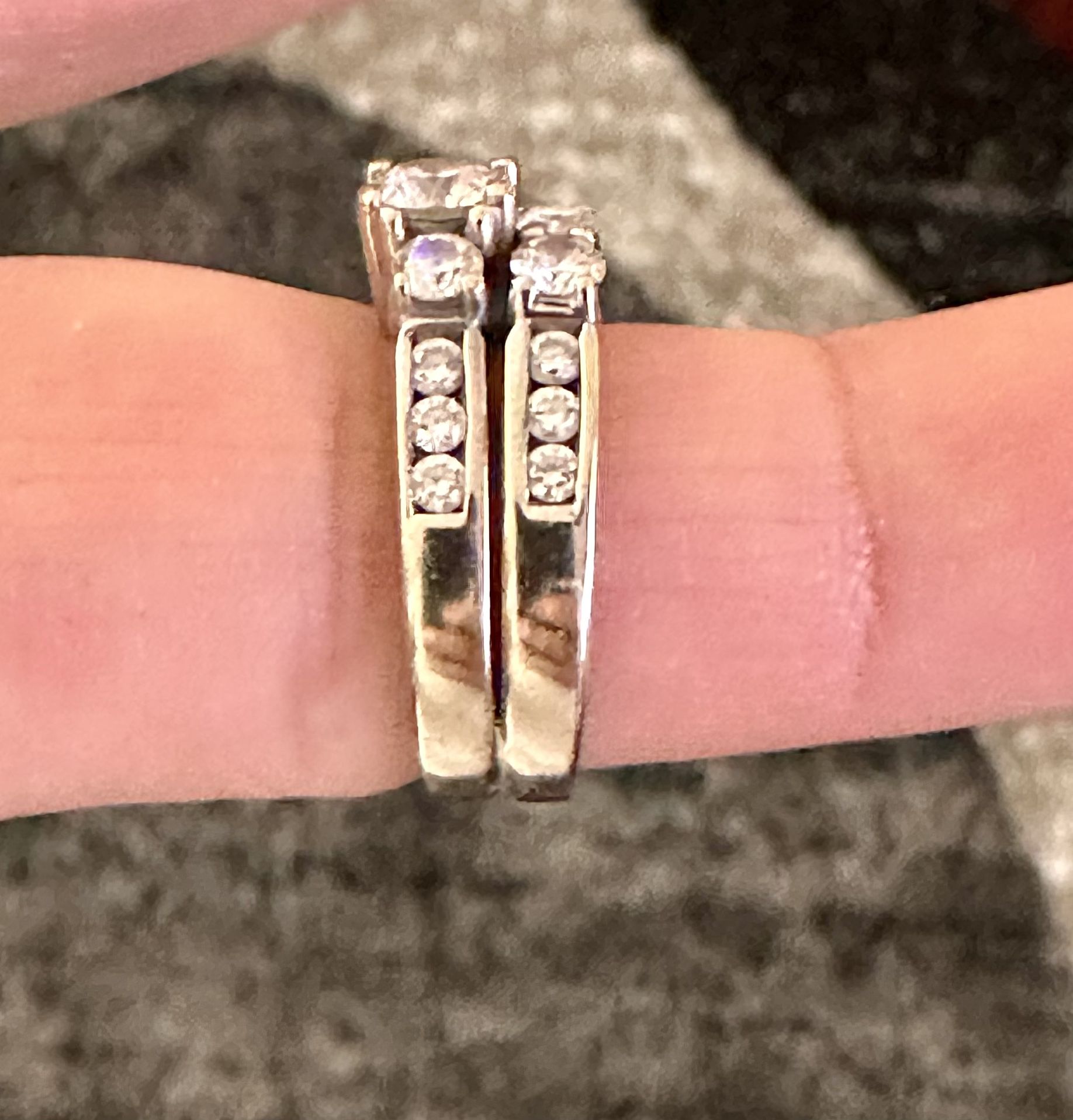 18k White Gold Diamond Ring 