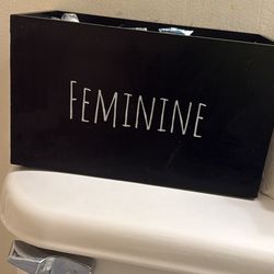 Feminine box